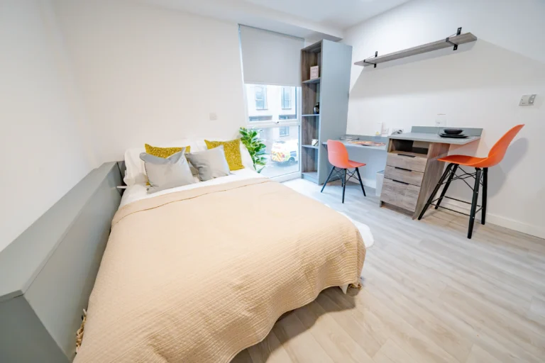 Silver Studio - Urban Hub Student Accommodation (2)