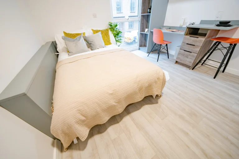 Silver Studio - Urban Hub Student Accommodation (3)