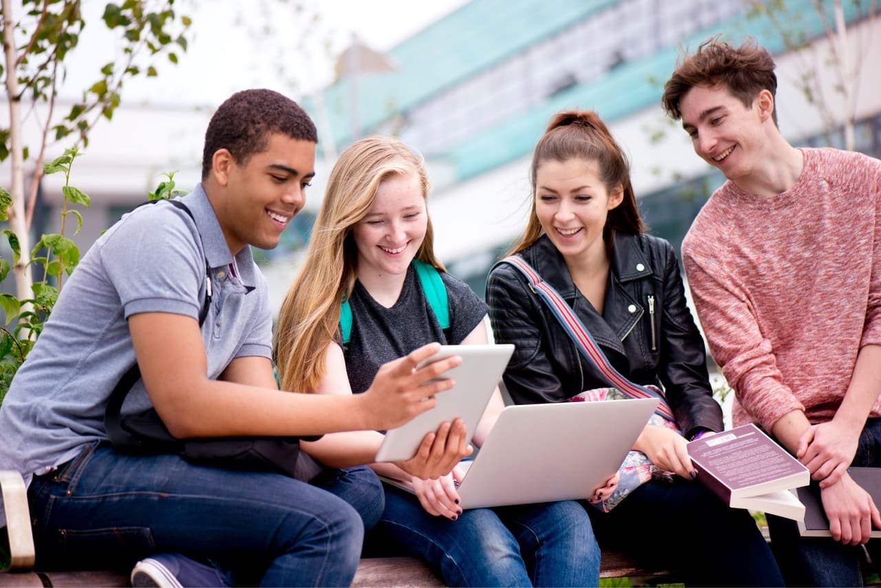 Busting Common UCAS Myths: What Every Student Should Know